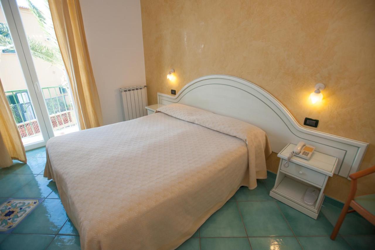 Hotel Villa Sirena - Thermae & Spa Ischia Exteriér fotografie