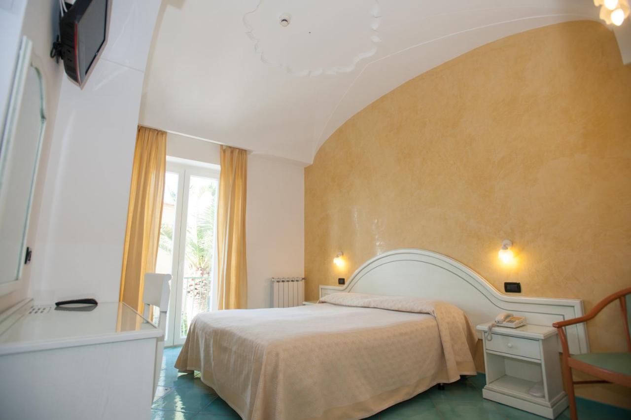 Hotel Villa Sirena - Thermae & Spa Ischia Exteriér fotografie