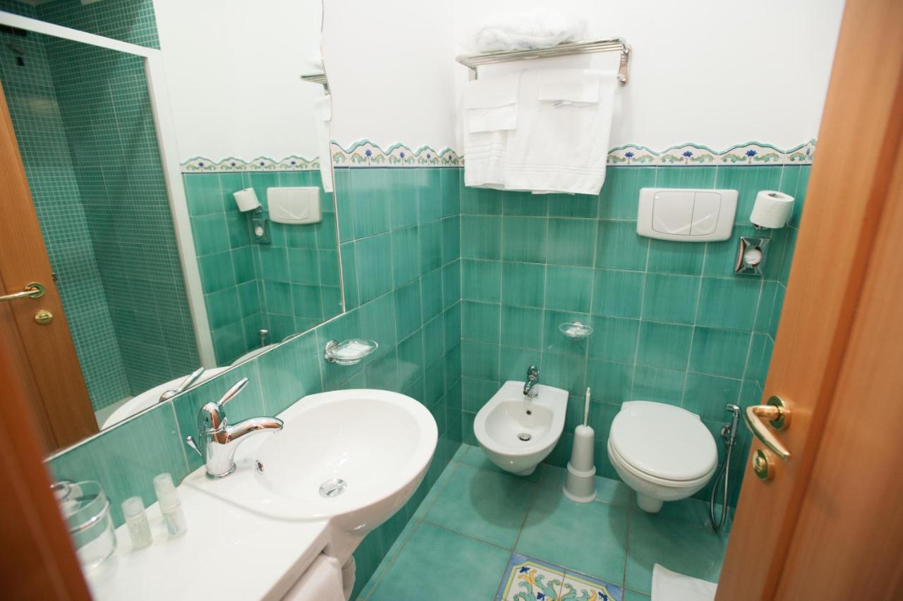 Hotel Villa Sirena - Thermae & Spa Ischia Exteriér fotografie